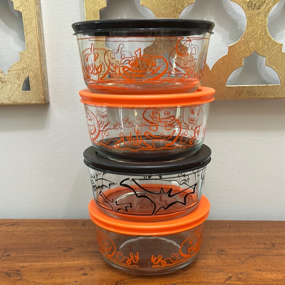 Pyrex Black and Orange Halloween Food Storage Containers